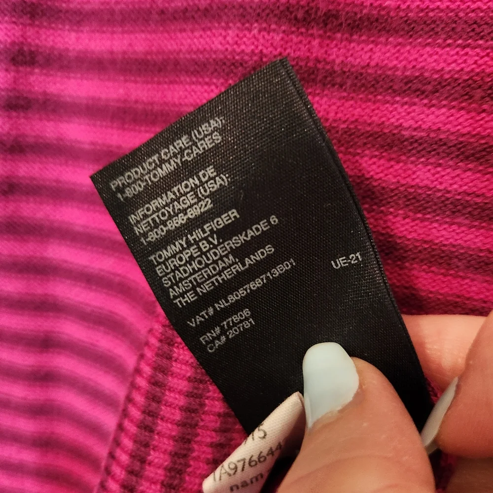 Tommy Hilfiger Pink and Purple Striped V-Neck Sweater, Size L‎